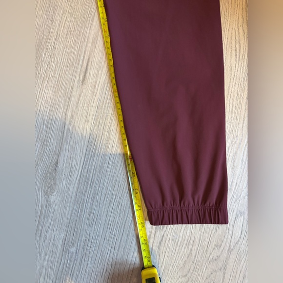 Lululemon Surge Jogger. Size XS. Great condition. - Picture 6 of 14